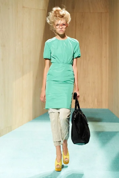 Look 5
